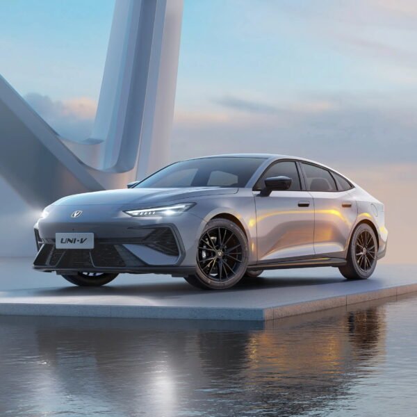 Changan UNi-V 03 Changan UNI-V PHEV