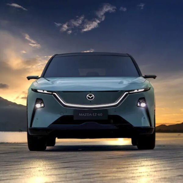 Mazda-EZ-60-3 Mazda EZ-60