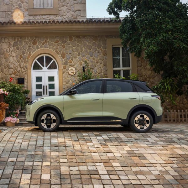 Star-4 Geely Starwish