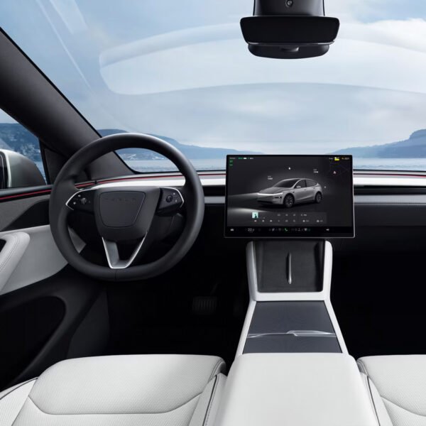 Tesla-Model-Y-L-6 Tesla Model Y L